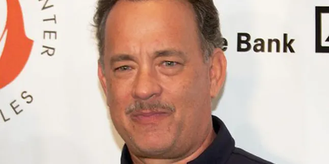 Tom Hanks Kejutkan 'SATURDAY NIGHT LIVE' Dengan Tampil Cameo