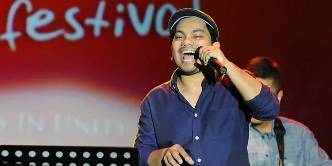 Tompi: Makin Banyak Orang 'Gak' Pintar di Televisi