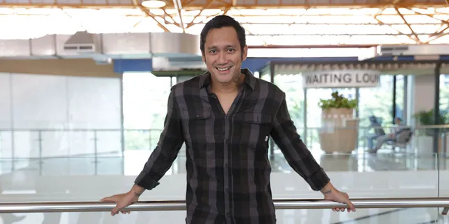 Tora Sudiro Bintangi Film 'RUMPUT TETANGGA', Akui Banyak Bercandanya