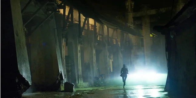 Trailer Halfworlds : Ungkap Realita Lorong-Lorong Jakarta Trailer Halfworlds : Ungkap Realita Lorong-Lorong Jakarta