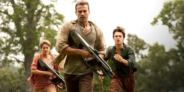 Trailer Sekuel 'DIVERGENT', Umbar Serunya Tris Cs Diburu Erudite!