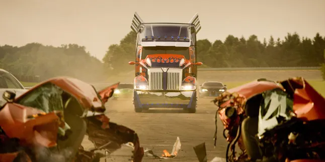 Trailer 'TRANSFORMERS 4' Sajikan Adegan-Adegan 'Sinting'