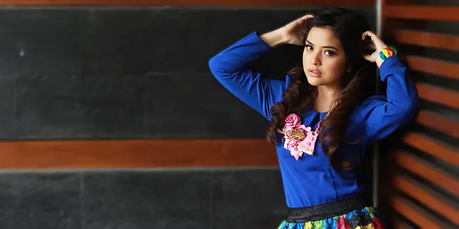 Transisi Penyanyi Cilik ke Remaja, Tasya Stres?