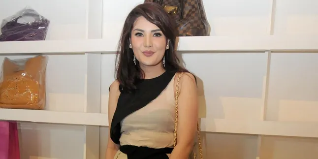 Tren Musik Tak Lagi Sama, Nindy Hati-Hati Ambil Keputusan