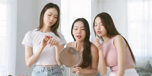 Trendy & Effortless: Rekomendasi Look 'No Makeup Makeup' ala Gen Z