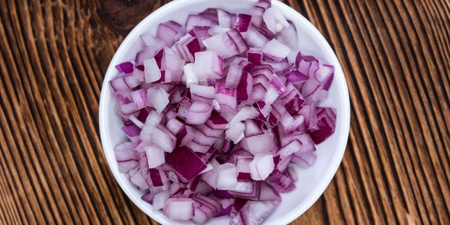 Smart Trick to Store Chopped Red Onion Fresh for a Month Easily