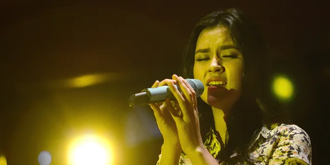 Trik Make Up Raisa Ini Yang Bikin Cowok Klepek-Klepek Trik Make Up Raisa Ini Yang Bikin Cowok Klepek-Klepek