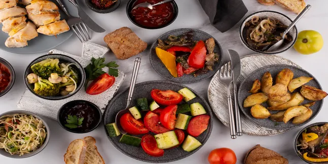 Trik Simpel Menghindari Makanan Dikerubungi Semut, Ini Caranya