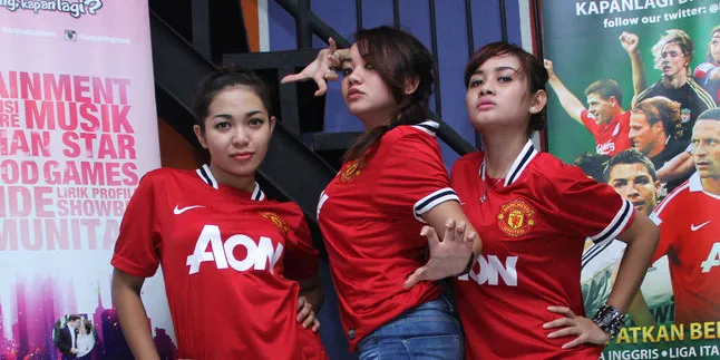 Trio Macan Suka Sepak Bola Karena Pemainnya Ganteng