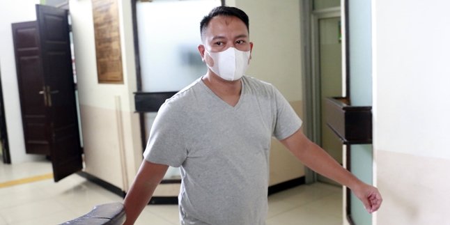 Writing His Own Defense Note, Vicky Prasetyo Hopes the Judge Will Consider His Punishment