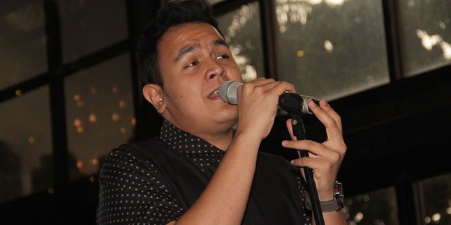 Tulus Ungkap Rahasia Bikin Lagu Yang Unik