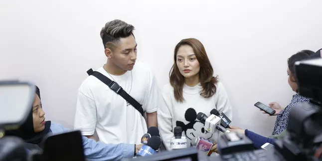 Tunangan Masuk Rumah Sakit, Siti Badriah Tak Bisa Datang Menjenguk