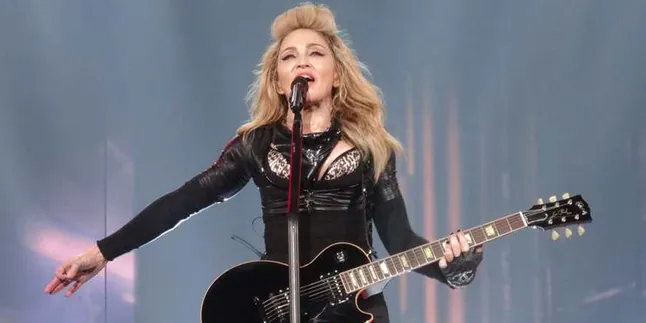 Tur Album 'REBEL HEART', Madonna Siapkan Pole Dance