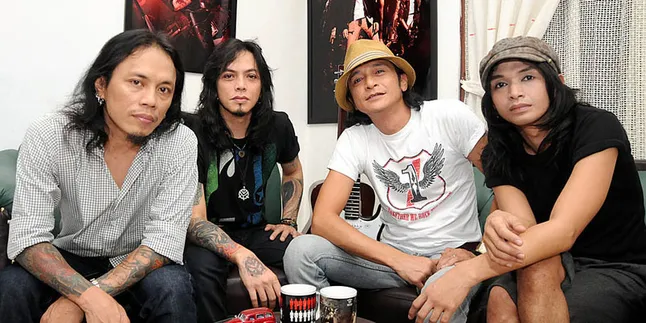 Tur Lewat Jalan Darat, Rif Bernostalgia Tur Lewat Jalan Darat, Rif Bernostalgia