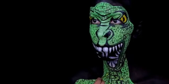 Tutorial Make Up Ala Dinosaurus 'JURASSIC WORLD', Seram! Tutorial Make Up Ala Dinosaurus 'JURASSIC WORLD', Seram!