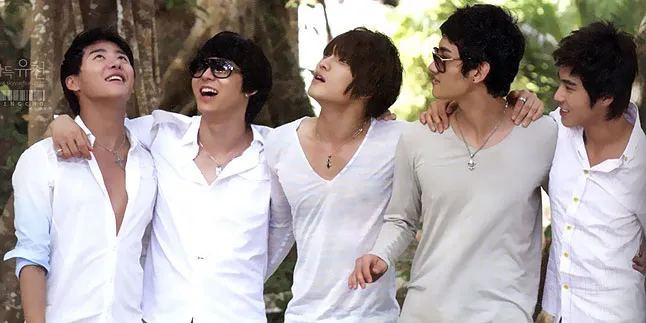 TVXQ - JYJ Rayakan 10 Tahun Berkarir Dengan Cara Berbeda