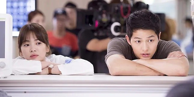 Twitter Ikut Terkena Demam Yoo Si Jin & 'Descendants of the Sun'