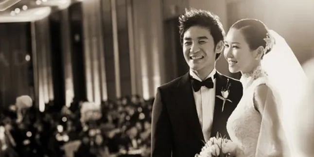 Uhm Tae Woong - Yoon Hye Jin Habiskan Bulan Madu di Bali