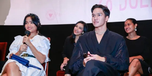 Fuji Antusias Sambut Penayangan Film Perdananya Berjudul 'BUKAN CINDERELLA' Fuji Antusias Sambut Penayangan Film Perdananya Berjudul 'BUKAN CINDERELLA'