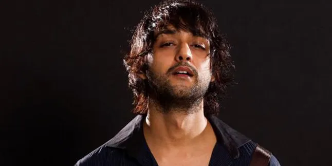 Ukuran Tangan Saurabh Raj Jain Sama Dengan Arnold Schwarzenegger?