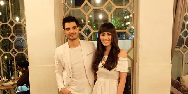 Ulang Tahun ke-30, Vin Rana Gelar Privat Dinner Serba Putih