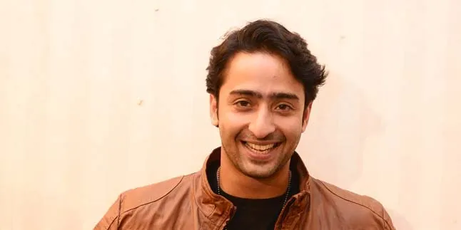 Ulang Tahun ke-33, Shaheer Sheikh Dapat Kejutan di Atas Pesawat Ulang Tahun ke-33, Shaheer Sheikh Dapat Kejutan di Atas Pesawat