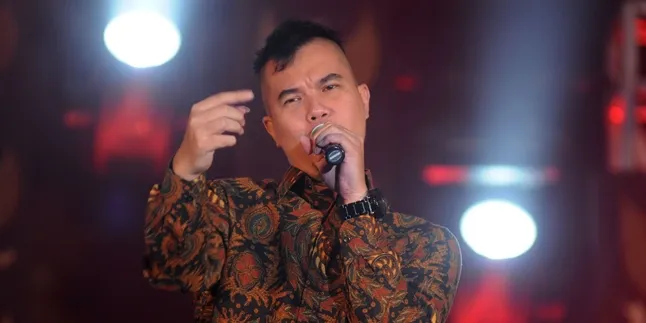 Ulang Tahun ke-44 di Gedung DPR, Ahmad Dhani Tak Didampingi Mulan Ulang Tahun ke-44 di Gedung DPR, Ahmad Dhani Tak Didampingi Mulan