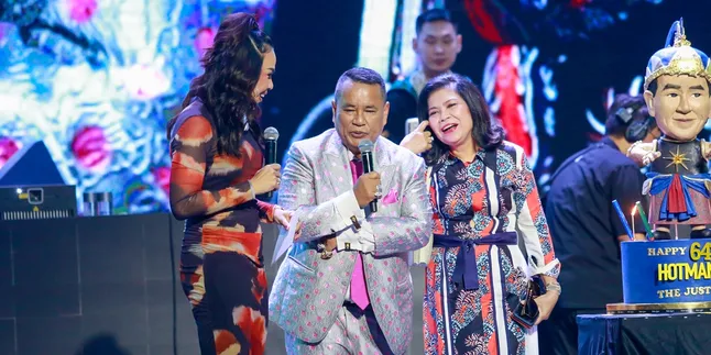 Ulang Tahun ke-64, Hotman Paris Diingatkan Sang Anak Selalu Perbanyak Tidur dan Istirahat Ulang Tahun ke-64, Hotman Paris Diingatkan Sang Anak Selalu Perbanyak Tidur dan Istirahat