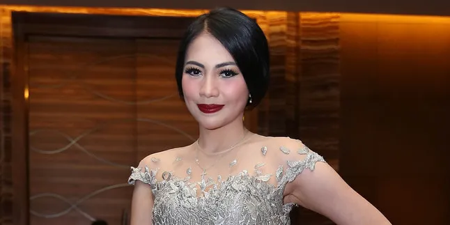 Ulang Tahun, Kezia Karamoy Dapat Surprise Dari Pacar & Sahabat Ulang Tahun, Kezia Karamoy Dapat Surprise Dari Pacar & Sahabat