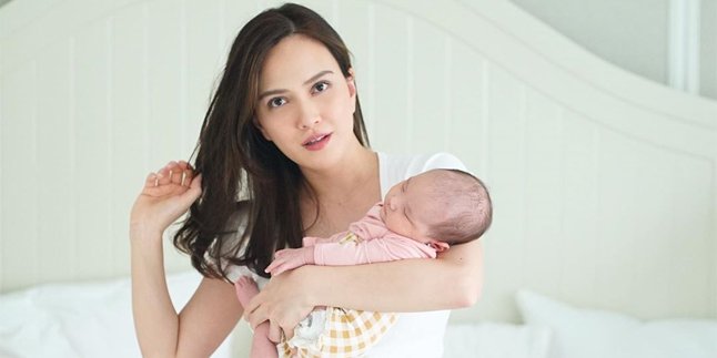 First Birthday as a Mother, Shandy Aulia: With the Most Beautiful Gift in My Life