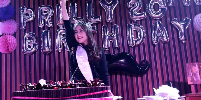 Ulang Tahun, Prilly Latuconsina Mendapat Surprise Beruntun