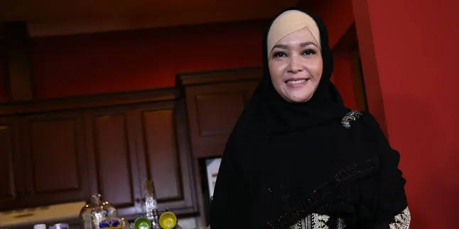 Ulang Tahun Sudah Lewat, Maia Estianty Masih Dapatkan Kue Tart Ulang Tahun Sudah Lewat, Maia Estianty Masih Dapatkan Kue Tart