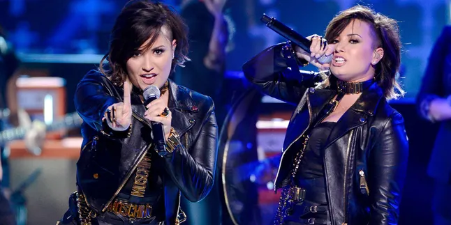 Ultah, Demi Lovato Bangga Idap Bipolar Disorder