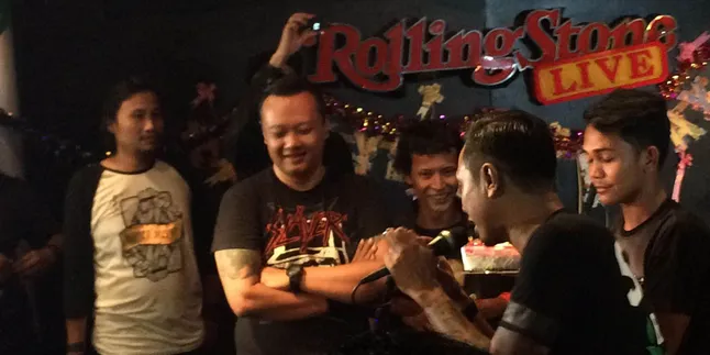 Ultah ke-13, Superglad Rayakan Dengan Sebuah Mini Konser