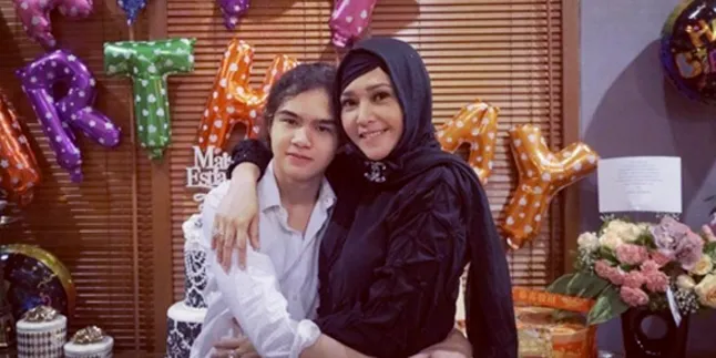 Ultah Ke-17, Dul Jaelani Dapat Kado Mobil Seharga 739 Juta Dari Maia Estianty?