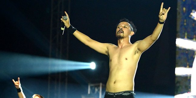 Ultah ke-19 Burgerkill 'Bakar' Kota Malang!