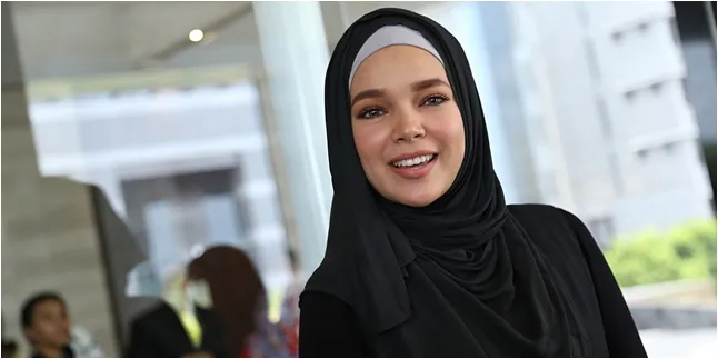 Ultah Ke-36, Dewi Sandra Ikhlas Soal Momongan Ultah Ke-36, Dewi Sandra Ikhlas Soal Momongan