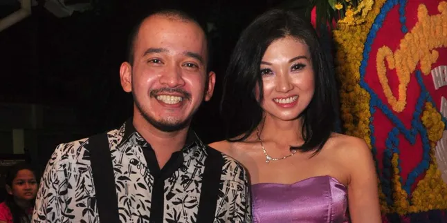 Ultah, Ruben Onsu Dapat Kado Apa Ya Dari Wenda Tan? Ultah, Ruben Onsu Dapat Kado Apa Ya Dari Wenda Tan?