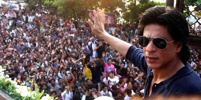Ultahnya Dirayakan Ribuan Orang, SRK: Aku Ingin Terjun ke Kalian