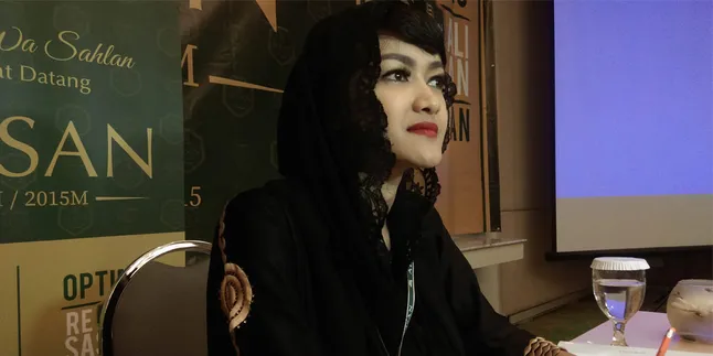 Umrah Kedua, Julia Perez Doa Dapat Keturunan Umrah Kedua, Julia Perez Doa Dapat Keturunan