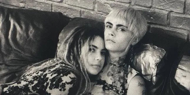 Umumkan Hubungan dengan Ashley Benson Setelah Satu Tahun, Ini Alasan Cara Delevigne Umumkan Hubungan dengan Ashley Benson Setelah Satu Tahun, Ini Alasan Cara Delevigne