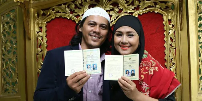 Undangan Hanya Lewat SMS, Julia Perez Kaget Ria Irawan Menikah Undangan Hanya Lewat SMS, Julia Perez Kaget Ria Irawan Menikah