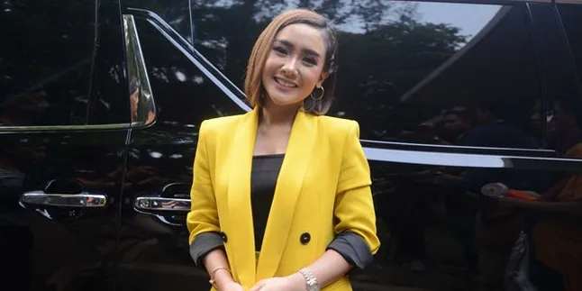 Cita Citata Unggah Foto Bareng Seorang Pria, Inikah Sosok Teman Dekatnya?
