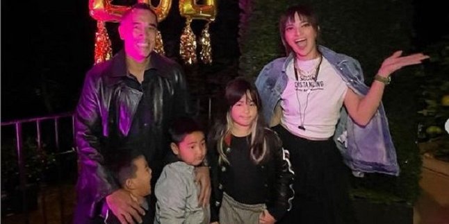 Upload Photos and Videos Celebrating New Year with Family, Nia Ramadhani Criticized by Netizens