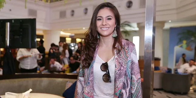 Unggah Foto Jadul Bareng Dian Sastro, Wulan Guritno: Nggak Berubah Kan? Unggah Foto Jadul Bareng Dian Sastro, Wulan Guritno: Nggak Berubah Kan?