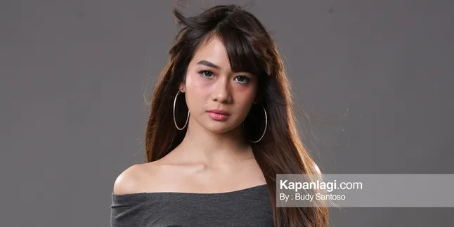 Unggah Foto Masa Kecil, Adiezty Fersa Sedih Jarang Kunjungi Ibunya Pasca Menikah Unggah Foto Masa Kecil, Adiezty Fersa Sedih Jarang Kunjungi Ibunya Pasca Menikah