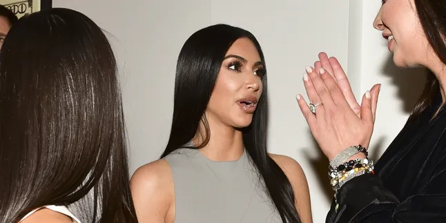 Unggah Foto Masa Kecil Kim Kardashian Mirip Siapa?