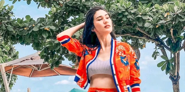 Unggah Foto Pakai Jilbab, Stevi Agnecya Tuai Pujian dari Netizen Unggah Foto Pakai Jilbab, Stevi Agnecya Tuai Pujian dari Netizen