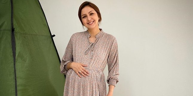 Upload Photo of Bloated Stomach, Donna Agnesia Prayed to Get Pregnant Again