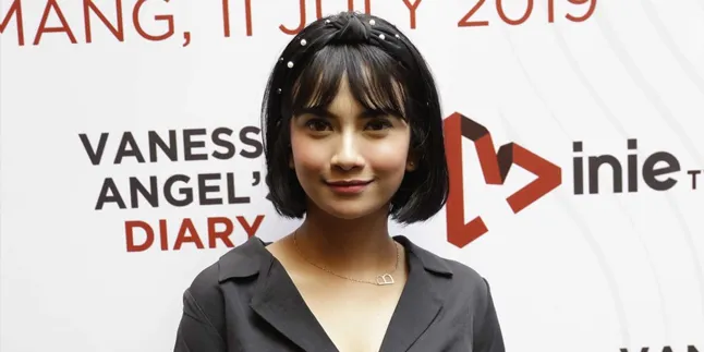 Unggah Foto Vanessa Angel Dipangku dan Didekap Pria, Feby Febiola Sampaikan Selamat Menikah